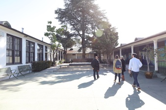 Int/Ext Elementary School