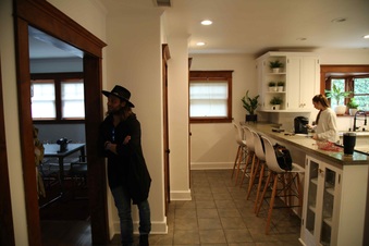 Enlarge photo 2