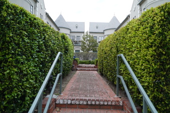 763 S Plymouth Blvd