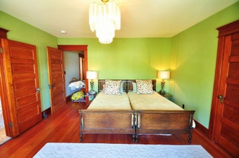 Enlarge photo 40