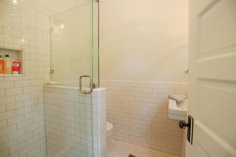 Enlarge photo 38