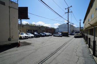 Enlarge photo 18