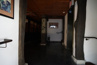 Enlarge photo 12