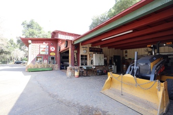 Enlarge photo 182