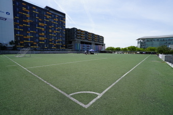 Enlarge photo 11