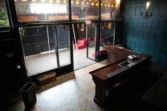 Enlarge photo 102