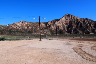 Enlarge photo 440