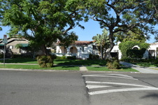 2122 Kelton AVe.