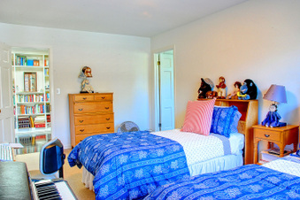 Enlarge photo 17