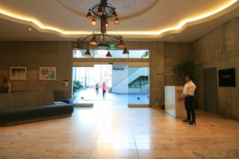 Enlarge photo 60