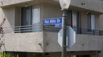 Stop Sign - Fox Hills Dr and Keswick Dr
