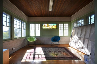 Enlarge photo 52