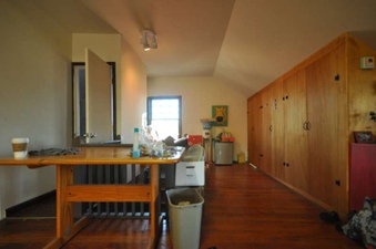 Enlarge photo 83