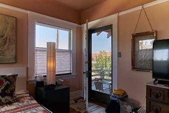 Enlarge photo 64