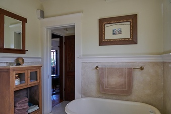 Enlarge photo 100