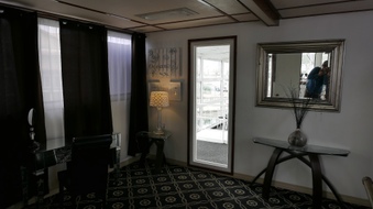 Enlarge photo 27