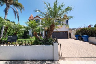 2136 Prosser Ave.