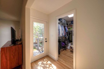 Enlarge photo 36