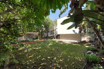 Enlarge photo 54