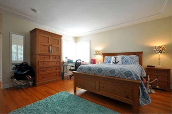 Enlarge photo 46