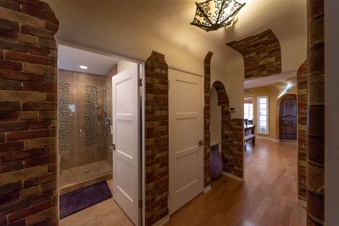 Enlarge photo 39