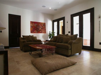 Enlarge photo 33