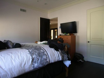 Enlarge photo 46