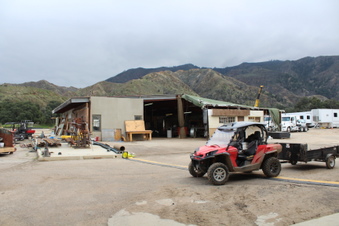 Restaurant / Gift Shop / Mechanic - 320