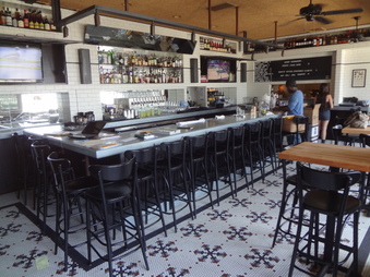 Freddy Smalls Bar & Grill