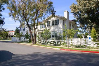 10401 Dunleer Drive