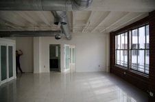 Enlarge photo 92