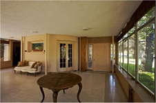Enlarge photo 76
