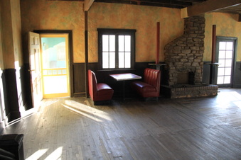 Enlarge photo 47