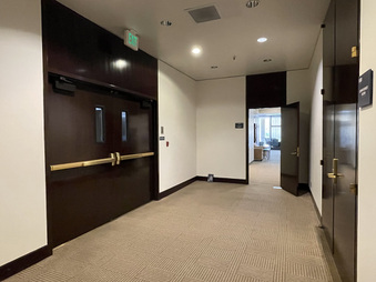 21555 W. Oxnard St