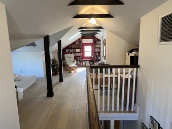 Enlarge photo 24