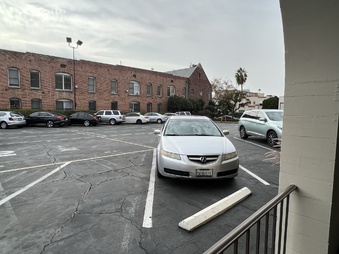 Enlarge photo 23