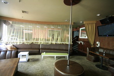 Enlarge photo 12