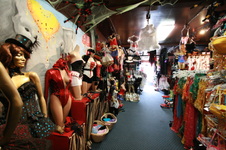 Enlarge photo 33