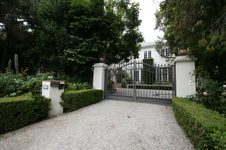 Enlarge photo 2