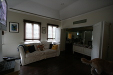 Enlarge photo 52