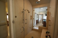 Enlarge photo 68