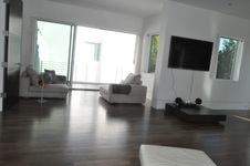 Enlarge photo 52