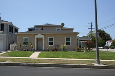 Exterior Spencer's Apt (PILOT)