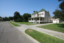 Enlarge photo 10