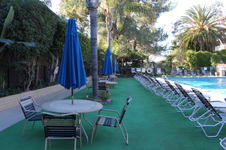 Sportsmans Lodge