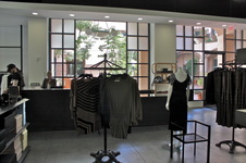 Enlarge photo 16
