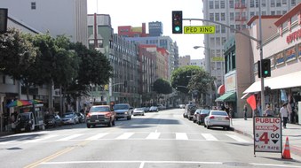 Los Angeles St (6th/7th)
