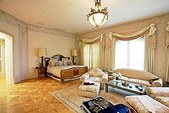 Enlarge photo 49