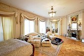 Enlarge photo 53