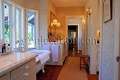 Enlarge photo 64